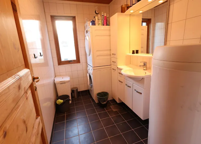 Beautiful View, Good Location, 2 Beds, 1 Bedroom Tromsø
