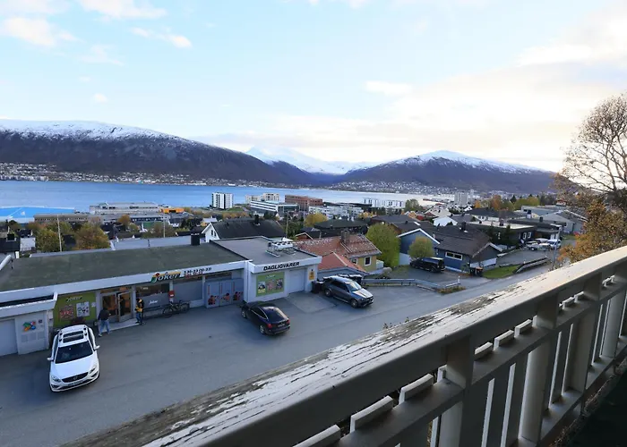 Rum i privatbostad Beautiful View, Good Location, 2 Beds, 1 Bedroom *