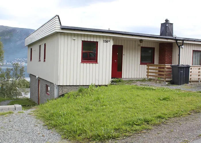Beautiful View, Good Location, 2 Beds, 1 Bedroom Rum i privatbostad