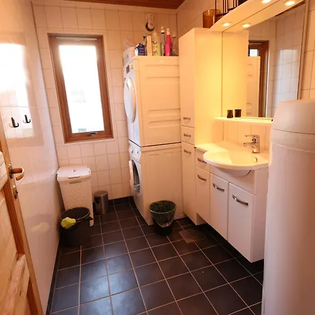 Beautiful View, Good Location, 2 Beds, 1 Bedroom טרומסה