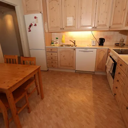 Beautiful View, Good Location, 2 Beds, 1 Bedroom * ترومسو
